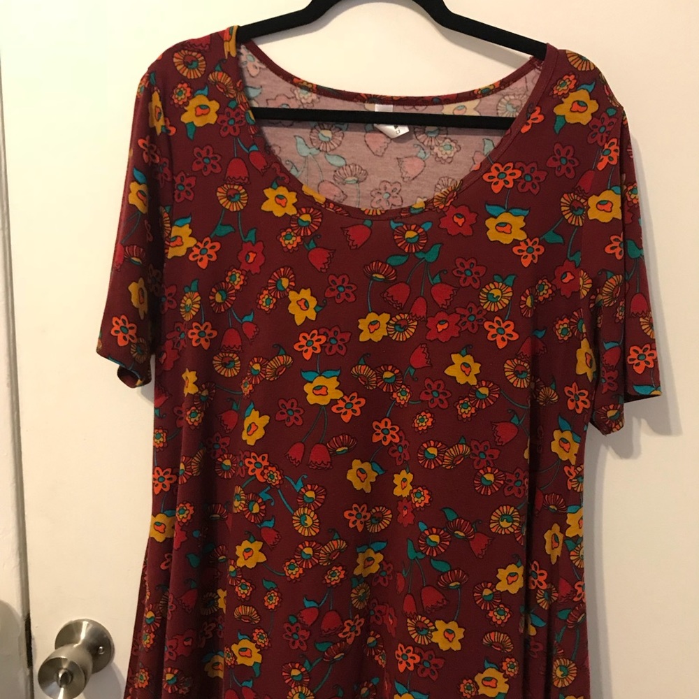 LuLaRoe L Perfect T EUC